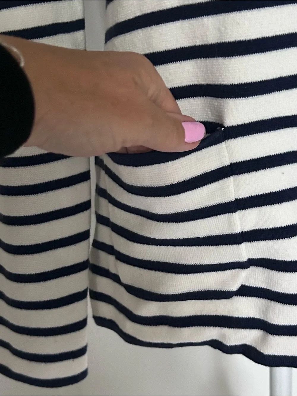 Banana Republic Striped Navy & White Knit Cotton Sweater Women's Size Medium - Picture 5 of 9